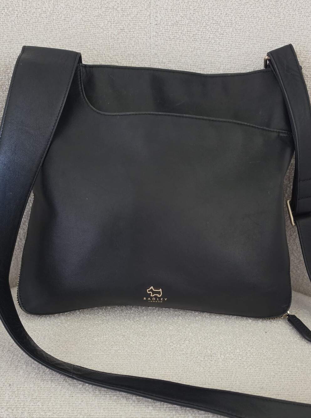 RADLEY LONDON North-South Large Black Leather Cross Body  Purse
